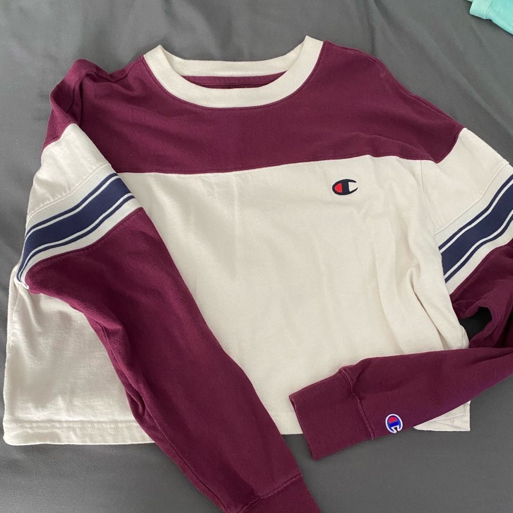 Women’s Champion long sleeved shirt